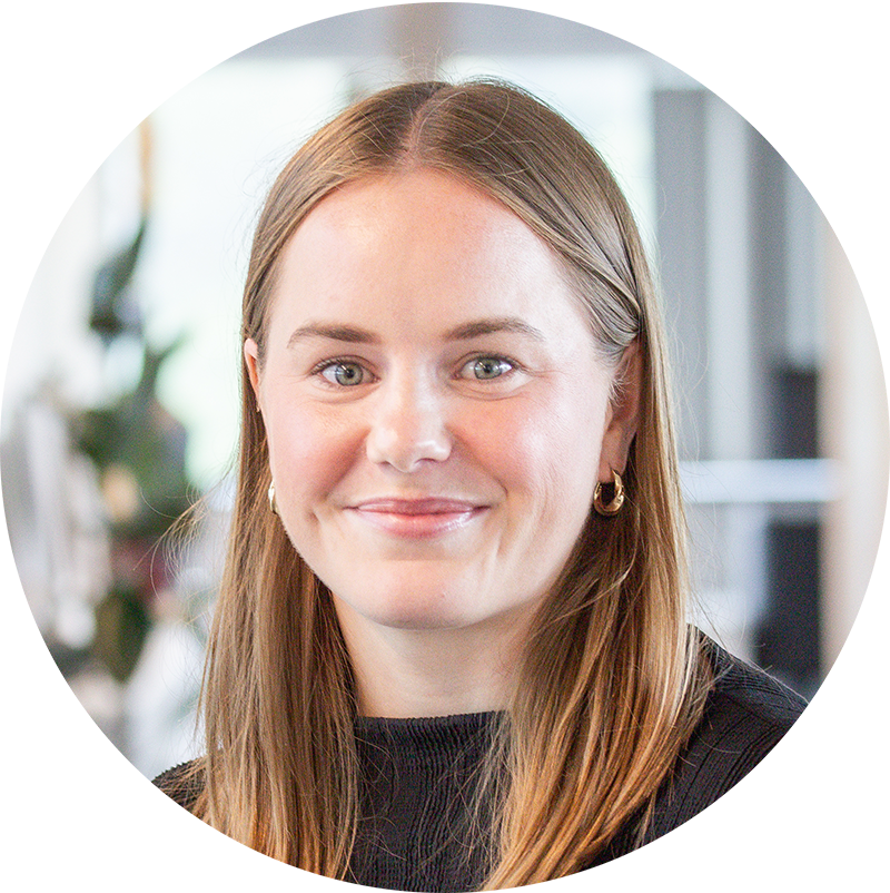 Smiling woman in portrait picture